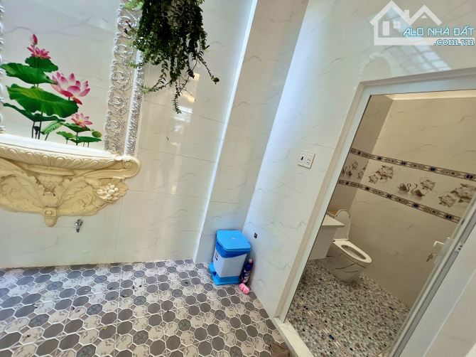 Bán 🏠 hẻm đẹp 4Tầng 95m² 8,790tỷ Đào tông Nguyên Nhà Bè - 1