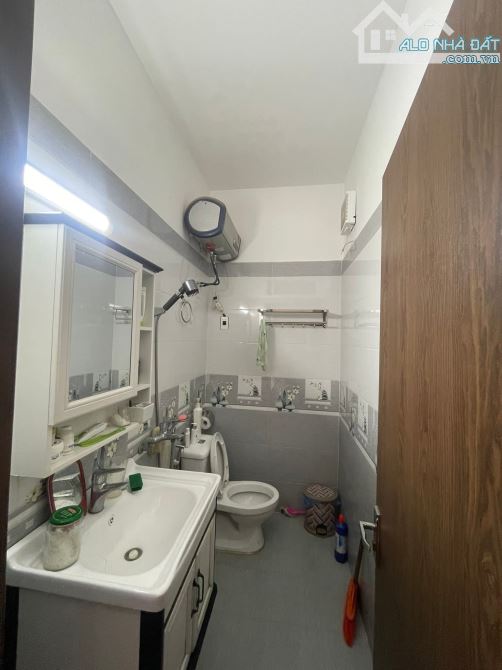BÁN NHÀ SÂN CỔNG RIÊNG XÓM TRUNG, ĐƯỜNG VĂN CAO - 1