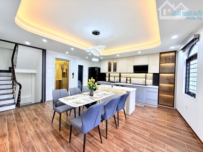 Bán nhà Thịnh Quang 40m2 mặt tiền rộng nội thất xịn 7 tầng thang máy 14.8 tỷ - 1
