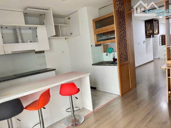 Căn hộ cao cấp The West 265 Cầu Giấy - 96m2 - 2N2VS -Tầng cao - Sổ đỏ chính chủ - 1