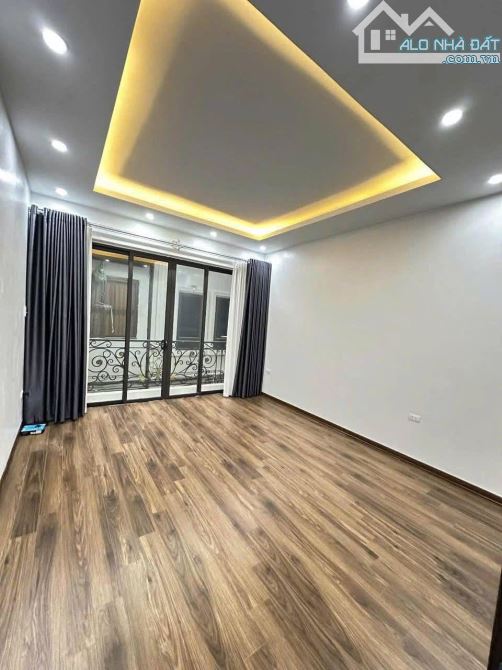 Cho thuê nhà 52m2*4T ngõ 1160 Đường Láng, Đống Đa - 1