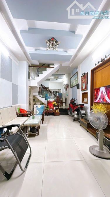 🏡 💥 BÁN NHÀ 3 TẦNG ĐƯỜNG HOÀNG DIỆU – QUẬN 4 , GIÁ CHỈ 7.35 TỶ 💥 🏡 - 1