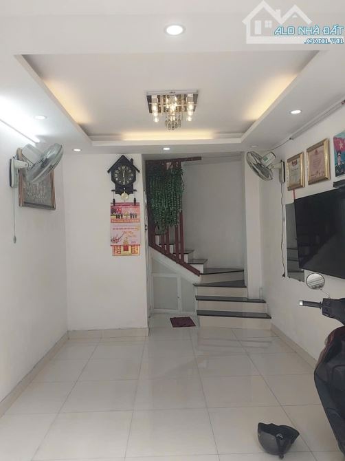 TÂN BÌNH 4 TẦNG - HXH THÔNG TỨ PHÍA - MỚI ĐÉT BTCT - 3M3 x 7M (20.5m2 ODT)  chỉ 3ty9 TL - 1