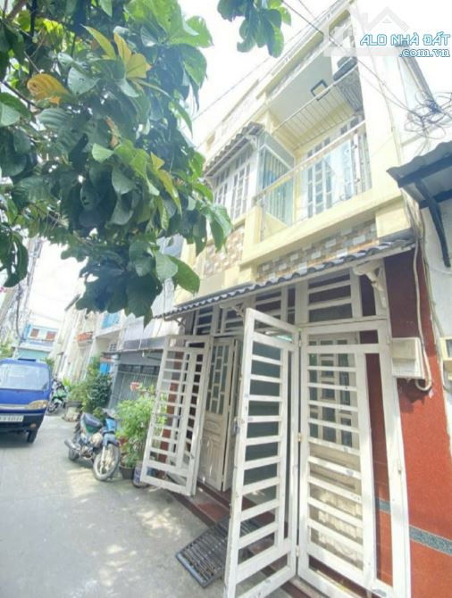 NHÀ 2 TẦNG MỚI SPA - HẺM Ô TÔ - VUÔNG VỨC 44 M2. - 1