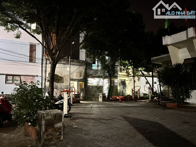🔥Nhà c4, 4,x tỷ, đường Trần Đức Thảo, 55m2, MT 4m, Ô tô đỗ cửa - 1