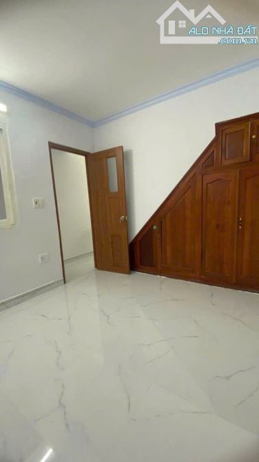 Bán gấp nhà 2 tầng, 70m², đường 4m, gần Gigamall Thủ Đức – giá 4.95 tỷ - 1