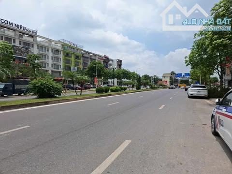 Hiếm, Bán Đất Ngõ 217 Bồ Đề, Hồng Tiến, 82m2, MT6.8m, Phân Lô, Ô Tô Thông, Gần Phố - 1