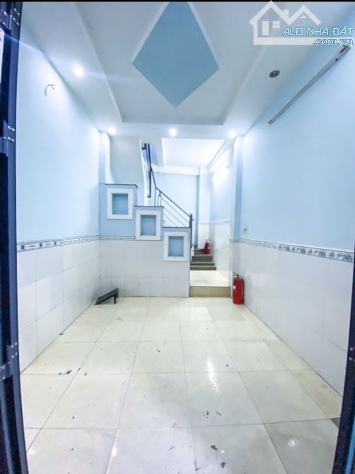 Quận 10 ngay cầu Nguyễn Tri Phương Nhà 4 tầng BTCT giá 4,1 tỷ. - 1