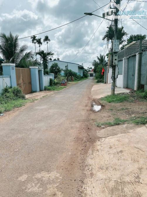 VỊ TRÍ ĐẸP - LÔ GÓC 2MT ĐẦU ĐƯỜNG KA1 - EATU - PHƯỜNG TÂN AN - 1