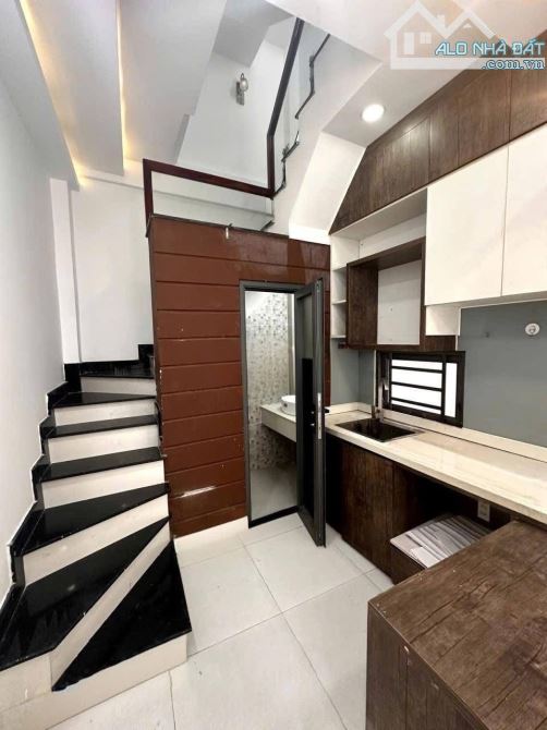 Nhà Cho Thuê Hẻm Đoàn Thị Điểm Phú Nhuận - 1