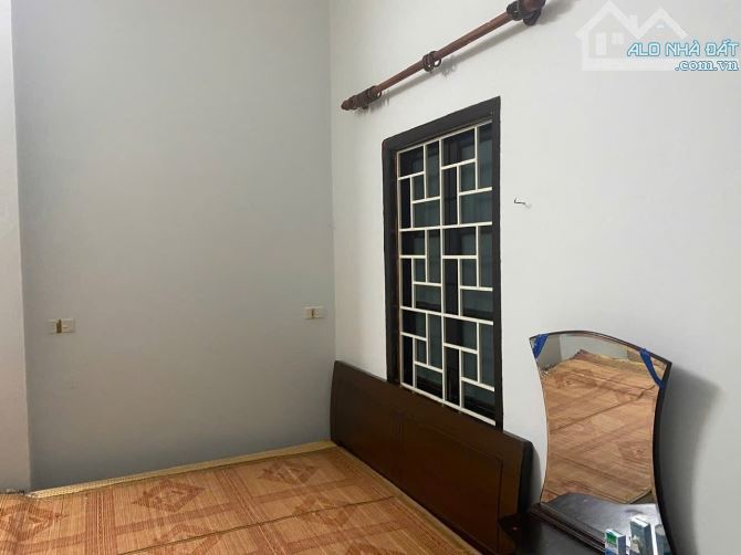 Cho thuê nhà riêng ngõ 345 Khương Trung, Thanh Xuân. DT 40m x 2 tầng, giá 8tr - 1
