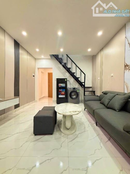 TẬP THỂ NGHĨA TÂN CẦU GIÂY DT 81M 2 NGỦ 2 WC GIÁ 3 TỶ 950 - 1