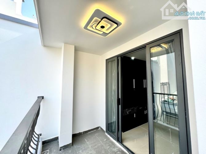 Bán nhà đường Nguyên Hồng, Gò Vấp, 52m² (5.2 x 11) x 4 tầng 4PN, 7.1 tỷ - 12