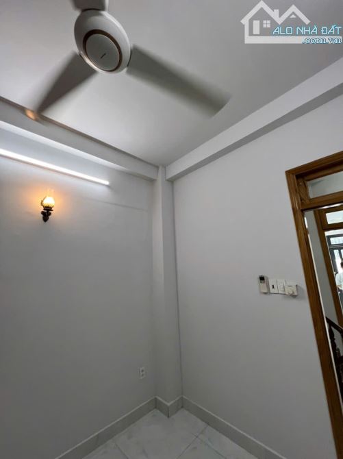 Bán nhà 5 tầng đường Hòa Hưng Quận 10 dt( 3.3 x 11m) giá 6.7 tỷ - 12
