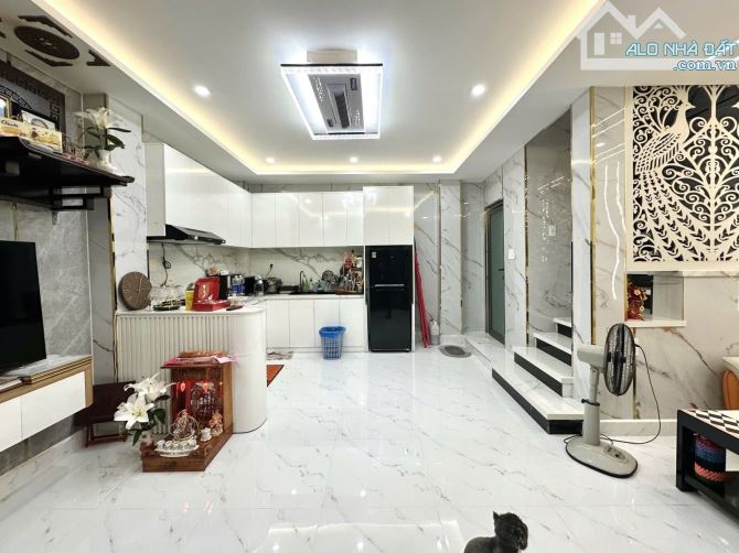 🏡 BÁN NHÀ GIÁ TỐT – CHỈ 2 TỶ 890 TRIỆU 📍 Vị trí: Mặt tiền đường Hưng Long, xã An Phú Tây - 13