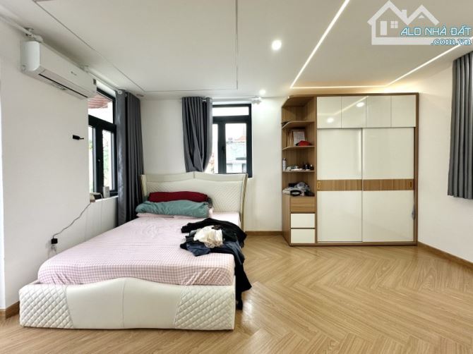 BÁN NHÀ 5 TẦNG ĐẸP - VẠN KIẾP GIÁP PHAN XÍCH LONG - (5.5x6.5) A4 - H3G THÔNG - 8.3 TỶ - 14