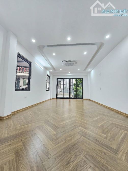 11.3 tỷ/53 m2/6 Tầng/ Cự Khối/ Gara Ô tô - 15