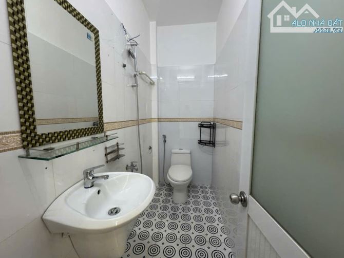 NHÀ 2 TẦNG MỚI SPA - HẺM Ô TÔ - VUÔNG VỨC 44 M2. - 18