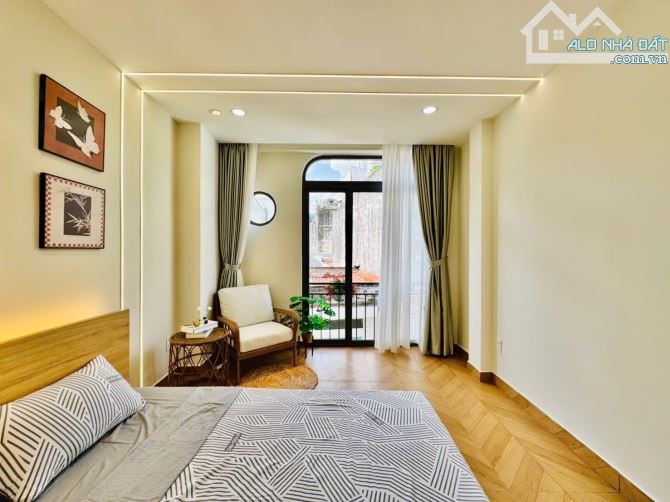 🟢 NHÀ ĐẸP CẠNH PHỐ  PHAN XÍCH LONG-DTSD: 110M2 SÀN+ 4TẦNG-3 PN-CHỈ: - 19