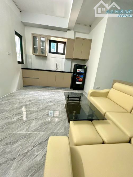 Cho Thuê CCMN 136 Chùa Láng Đống Đa 30m2 Studio Cửa Sổ Ban Công Giặt Riêng Thang Máy 14P - 19