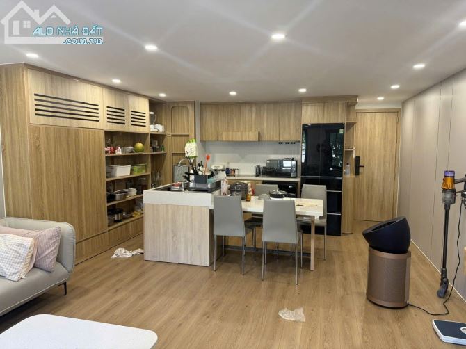 Chính chủ vừa gởi cho mình một toà căn hộ 2 mặt tiền gần sông hàn, đường 3/2, 2 mặt thoáng - 1