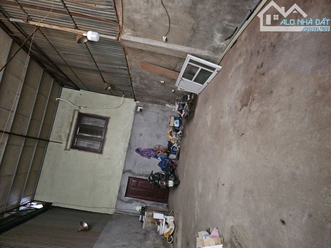 CẠNH NHÀ THI ĐẤU THIẾT BÌNH THƯ LÂM, CẤN B,ÁN GẤP NHÀ C4 DTG100M2 - 6.M HƠN 5 TỶ - 3