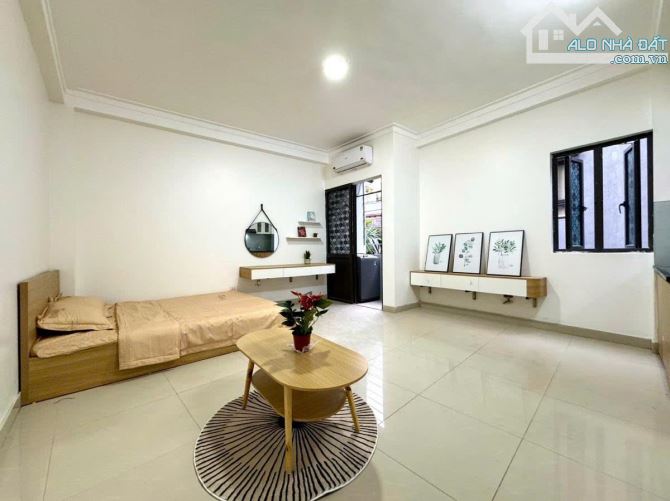 Bán tòa CHDV gần Hoàng Quốc Việt,83m², 6 tầng, 20 phòng, thang máy, Dt 80tr/tháng, giá 1tỷ - 2