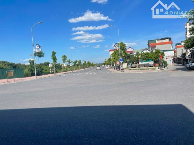 Hàng hoa hậu 120,4m ĐẤT ĐẤU GIÁ đường 30m view giữa lòng hồ Bộ Đội 30HA, đã khởi công - 2