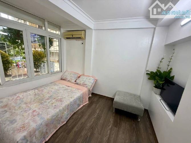 Bán tập thể tầng 2 phố Huỳnh Thúc Kháng-Pháo Đài Láng, căn 3 ngủ 90m2 sử dụng - 2