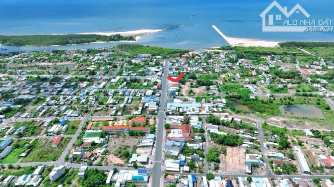 TRỤC CHÍNH LỘC AN - NGAY CHỢ VÀ BÁCH HOÁ XANH; cách bãi tắm 1.7km 🌈🌈🌈DT tổng 1180M2 - S - 2