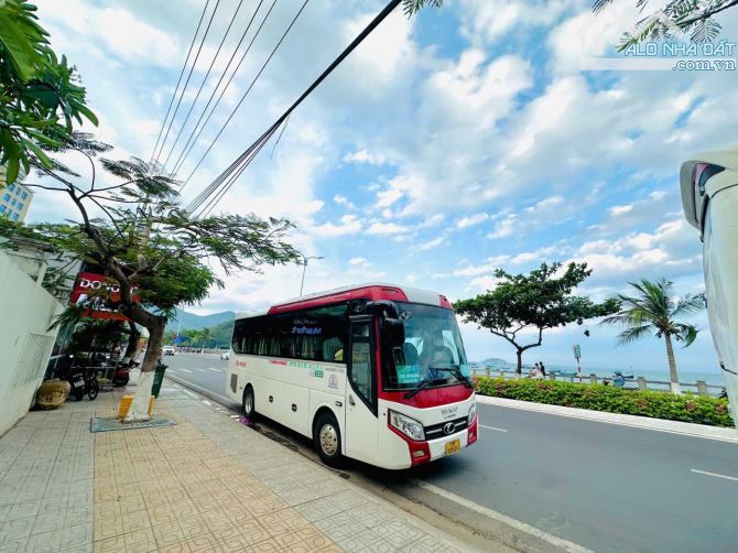 BÁN LÔ ĐẤT VIEW BIỂN ĐƯỜNG PHẠM VĂN ĐỒNG , CHIỀU NGANG 14m , GIÁ CHỈ 260 TRIỆU /m2 - 2