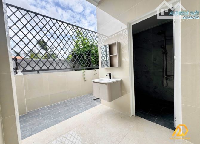 Nhà khu Hạnh Phúc dân cư đông đúc thích hợp định cư - 2
