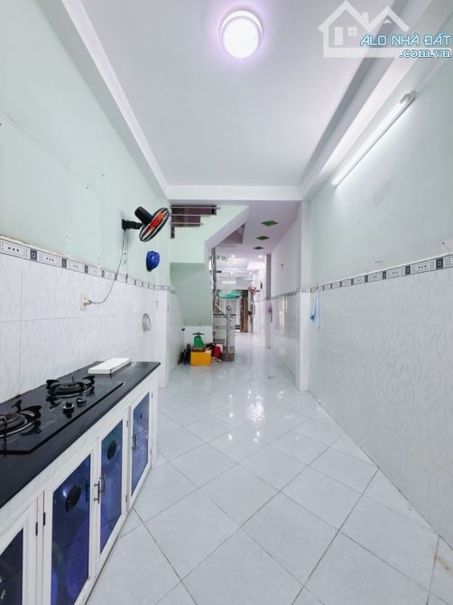 NHÀ 4 TẦNG TẠI TÔN ĐẢN F15 Q4 - HẺM BA GÁC THÔNG THOÁNG SẠCH SẼ - 2