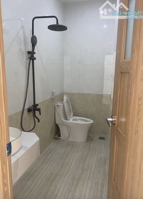 SANG LẠI NHÀ Ở LÊ CHÍ DÂN - THỦ DẦU MỘT, NHÀ 1 TRỆT 1 LẦU NHÀ MỚI XÂY XONG - 2