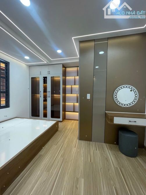 4TẦNG BTCT _P9 PHÚ NHUẬN _ GẦN HẺM XE HƠI _3PN 4WC _FULL NỘI THẤT _HOÀN CÔNG ĐỦ _CHỈ 4X T. - 2
