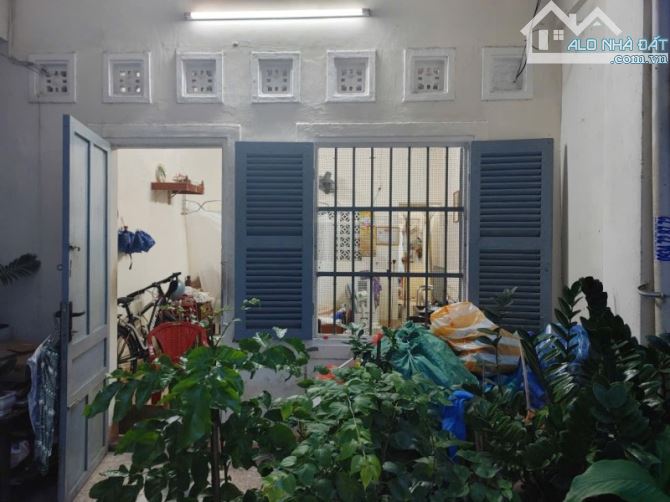 # Kiệt Ô tô sát MT Nguyễn Chí Thanh, 46m2, C4, 3.55 tỷ - 2