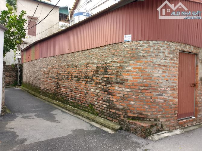LÔ GÓC ĐẸP ĐÔNG DƯ/61m + 4m tiền + Giá 4.88tỷ/ô tô vào, 60m ra Hồ điều hoà - 2