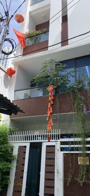 nhà đẹp hẻm hùng vương cách đường chính chủ 40m. đi bộ ra biển chủ vài phút - 2