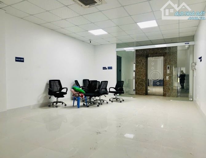 VP VIP MP Trịnh Văn Bô KD 115m2- 6tầng-TM, vỉa hè KD Đỉnh, giá 32.9 tỷ - 2
