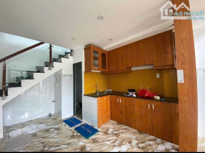 GÒ VẤP - NHÀ MẶT TIỀN KINH DOANH SẦM UẤT - CÓ DÒNG TIỀN 13 TRIỆU/THÁNG, GẦN CHỢ XÓM MỚI - 2