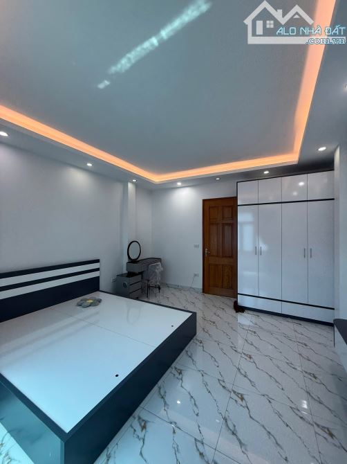 BÁN NHÀ 5 TẦNG YÊN NGHĨA – NGAY CHỢ, GẦN TRƯỜNG HỌC – GIÁ CHỈ 4 TỶ - 2