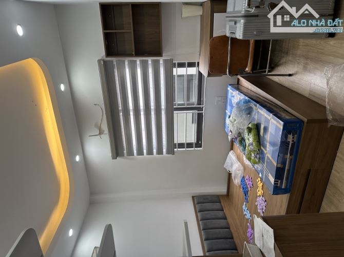 BÁN NHÀ KIM HOÀNG HOÀI ĐỨC LÔ GÓC Ô TÔ 4 CHỖ VÀO NHÀ, GẦN ĐƯỜNG Ô TÔ TRÁNH 30M2 7.9 TỶ - 2