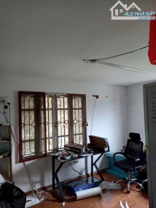 Cho thuê nhà nguyên căn phố Hồng Tiến-vỉa hè, kinh doanh tấp nập. - 2