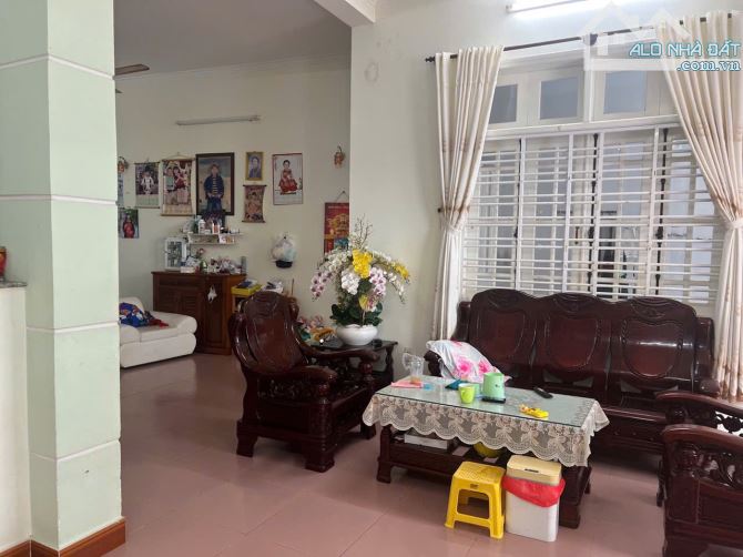 🚗 Bán nhà 1 trệt 3 lầu – 4PN, 5WC, sân rộng – hẻm ôtô Bà Huyện Thanh Quan - 140m² – 8.7tỷ - 2