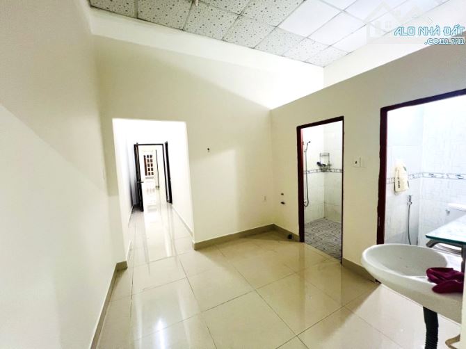 Mặt Tiền Kinh Doanh Sầm Uất 124m2_4.75x26m Chỉ 9,6 Tỷ Gần Lê Văn Việt Tăng Nhơn Phú B - 2
