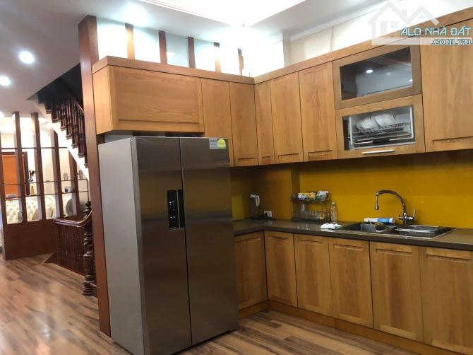 Bán nhà ngõ 279 Đội Cấn oto tránh ,kinh doanh, dân xây 50 m 5 tầng 10.4 tỷ - 2