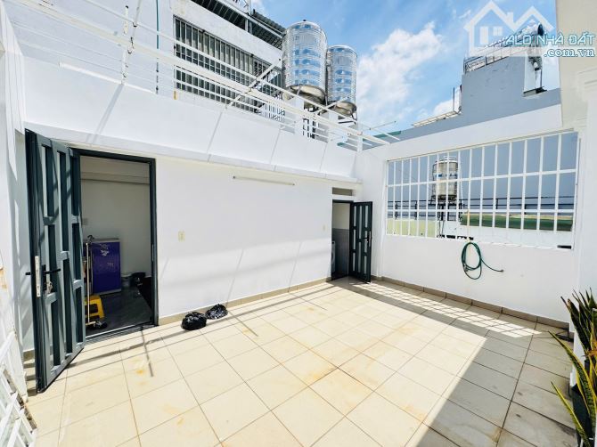 SIÊU PHẨM NHÀ HIẾM NGAY SIÊU THỊ EMART 2 NGANG 5,8M ĐÚC 5 TÂNG DTCN : 70M2 P14 GÒ VẤP - 2