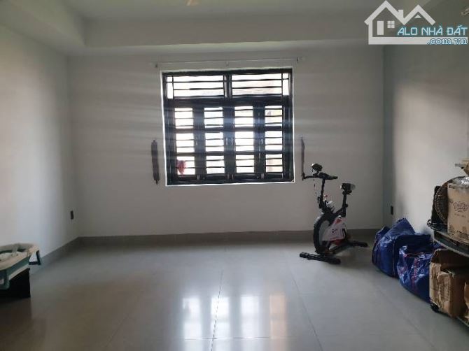 Mặt Tiền Ngay Phú Mỹ Hưng - 5x28 - Quận 7 - Đường 14m - Nhỉnh 17 Tỷ - 2
