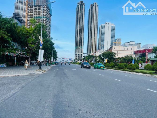 VIP BIỂN! BÁN ĐẤT LÔ GÓC 682M² - 208,95 TỶ - MT PHẠM VĂN ĐỒNG - Q. SƠN TRÀ - 2