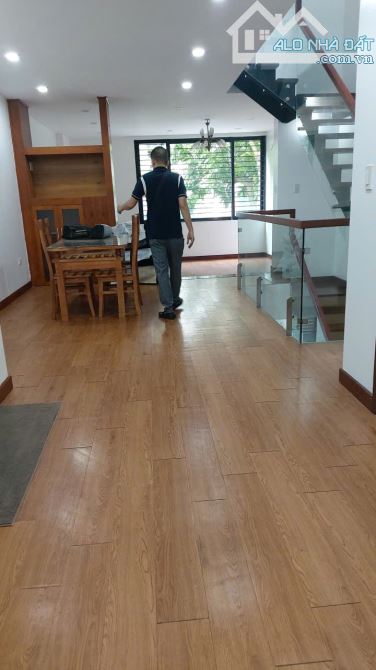 BÁN NHÀ LK MẬU LƯƠNG 60M2 XÂY CHẮC CHẮN, NỘI THẤT GỖ XỊN - GIÁ CHỈ 15.8 TỶ - 2